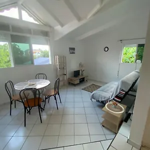 appartements-plage-commerces-a-200m.comcaribbean.com/